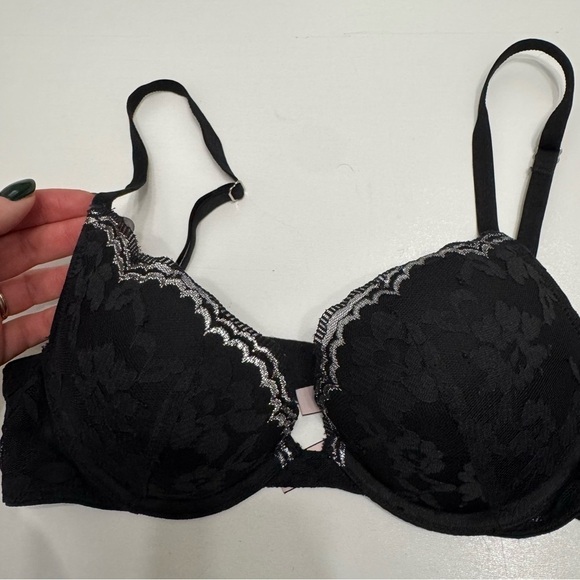 Victoria’s Secret black lace bra size 32B - Picture 2 of 7